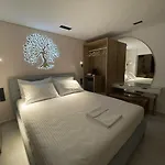 Guest house Elements Of Diros