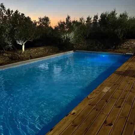 Elements Of Diros Penzion Pírgos Dhiroú