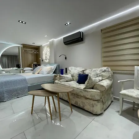Elements Of Diros Guest house