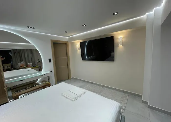 Elements Of Diros Casa de hóspedes