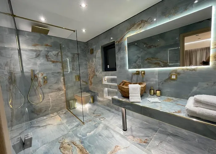 Elements Of Diros Pírgos Dhiroú